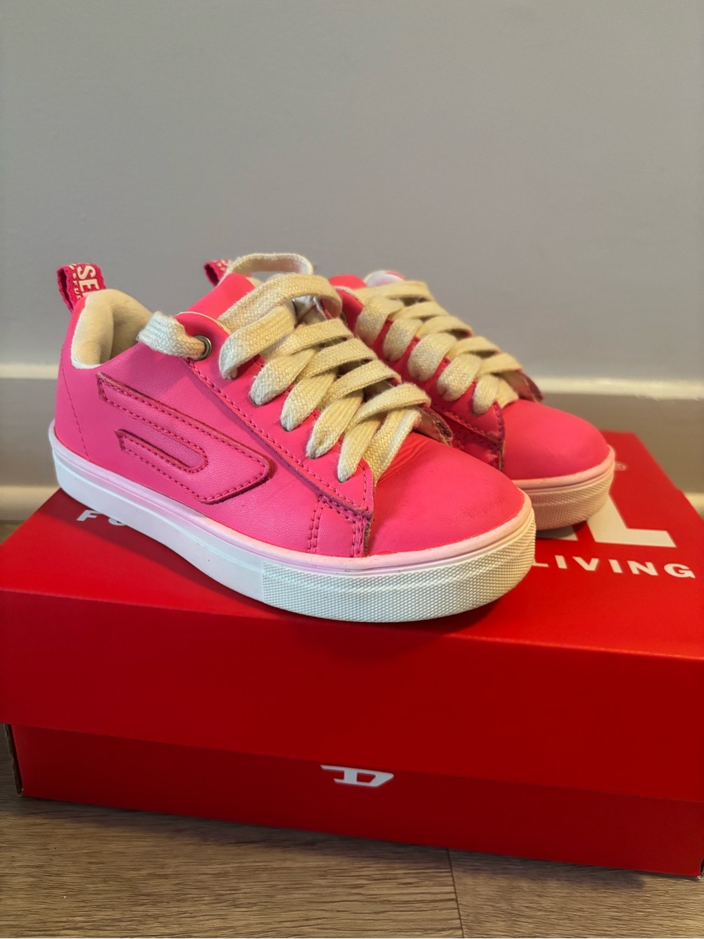 Girls Bright Pink Lace-Up Low-Top Sneakers